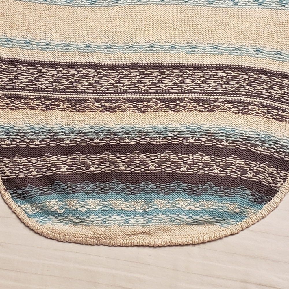 Lite and Airy Knit Top, Size L - Picture 3 of 9
